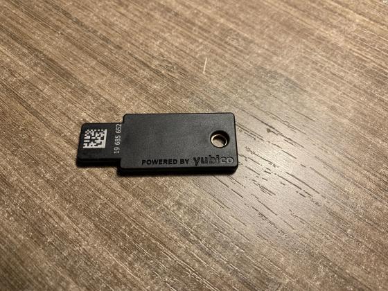 YubiKey 5 NFC הוא מכשיר