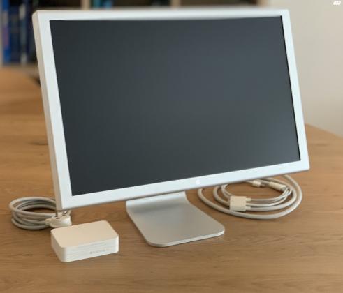 Apple A1082 Cinema HD Display