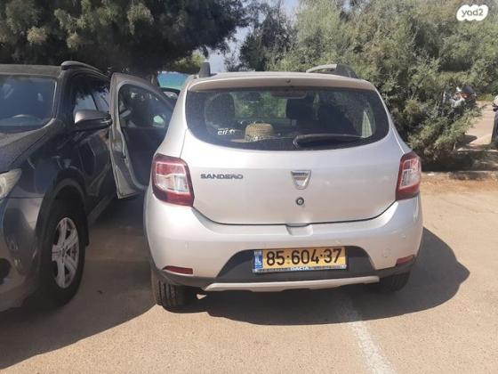 דאצ'יה סנדרו Stepway Laureate אוט' טורבו בנזין 0.9 (90 כ"ס) בנזין 2016 למכירה בחיפה