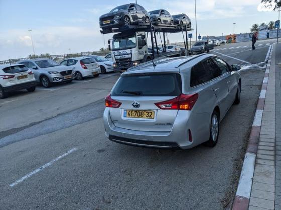 טויוטה אוריס הייבריד TS סטיישן הייבריד אוט' 1.8 (99 כ"ס) בנזין 2015 למכירה בחיפה