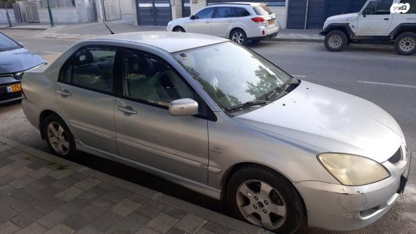 מיצובישי לנסר קלאסיק Executive אוט' 1.6 (98 כ''ס) בנזין 2005 למכירה בגדרה