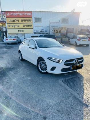 מרצדס A-Class A180 Style אוט' 1.3 (136 כ''ס) בנזין 2019 למכירה בג'וליס