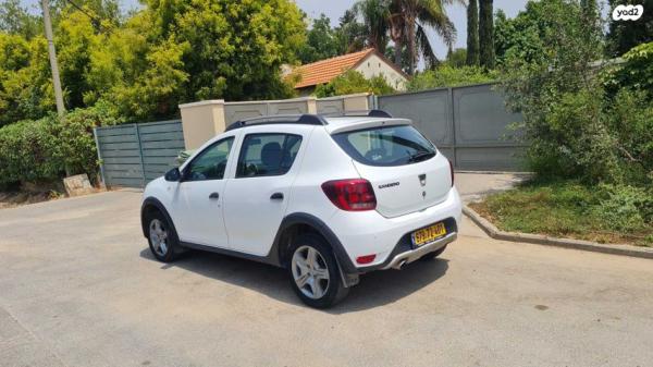 דאצ'יה סנדרו Stepway Laureate ידני טורבו דיזל 1.5 (95 כ''ס) דיזל 2019 למכירה בנהריה