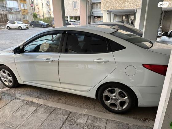 יונדאי i25 Inspire אוט' 1.4 (100 כ''ס) בנזין 2014 למכירה בחולון