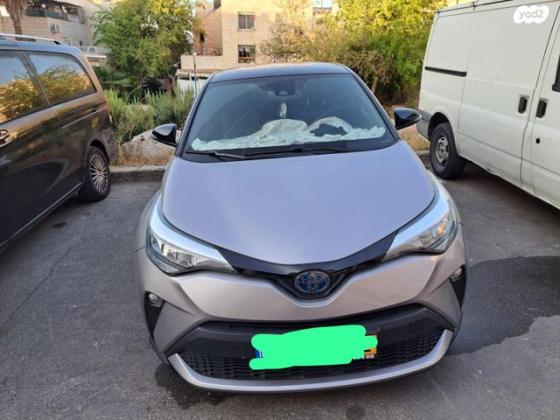 טויוטה C-HR Chic הייבריד אוט' 1.8 (98 כ"ס) בנזין 2021 למכירה בירושלים