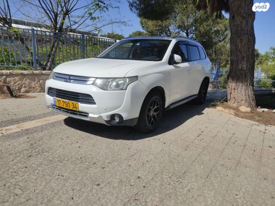 מיצובישי אאוטלנדר 4X4 Supreme אוט' 7 מק' 2.0 (150 כ"ס) בנזין 2015 למכירה בקרית ארבע