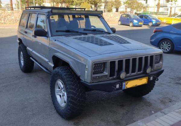 ג'יפ / Jeep צ'ירוקי 4X4 Sport אוט' 4.0 (176 כ''ס) בנזין 2001 למכירה באילת