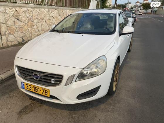 וולוו S60 Active אוט' 2.0 (203 כ''ס) בנזין 2011 למכירה בקרית גת