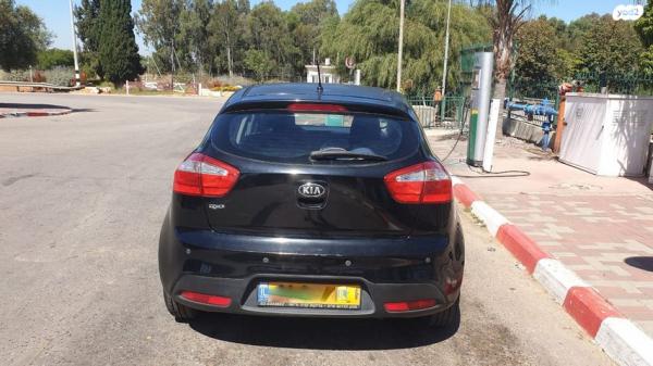 קיה ריו LX הצ'בק ידני 1.2 (82 כ''ס) בנזין 2012 למכירה בכפר סבא