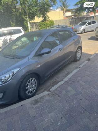 יונדאי i30 Inspire אוט' 1.6 (135 כ"ס) בנזין 2013 למכירה בראש העין