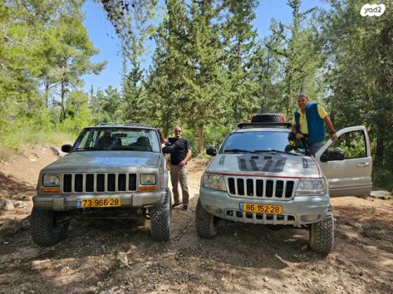 ג'יפ / Jeep גרנד צ'ירוקי (עד 2004) 4X4 Limlted אוט' 4.7 (167 כ''ס) בנזין 2003 למכירה בגבעון החדשה