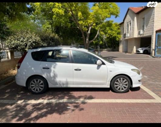 יונדאי i30CW Inspire סטיישן אוט' 1.6 (126 כ''ס) בנזין 2012 למכירה בבית שמש