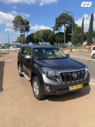 טויוטה לנד קרוזר ארוך 4X4 Luxury אוט' דיזל 7 מק' 2.8 (177 כ"ס) דיזל 2017 למכירה בתל מונד