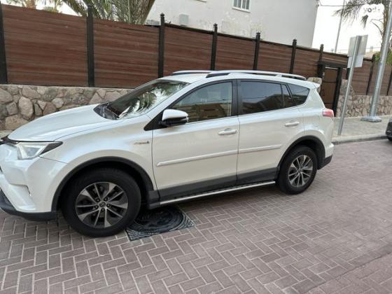 טויוטה RAV4 הייבריד Premium הייבריד אוט' 2.5 (155 כ''ס) בנזין 2016 למכירה בראשון לציון