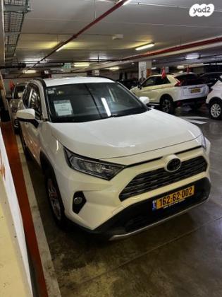 טויוטה RAV4 ארוך 4X2 Experience אוט' 2.0 (175 כ''ס) בנזין 2020 למכירה בנתניה