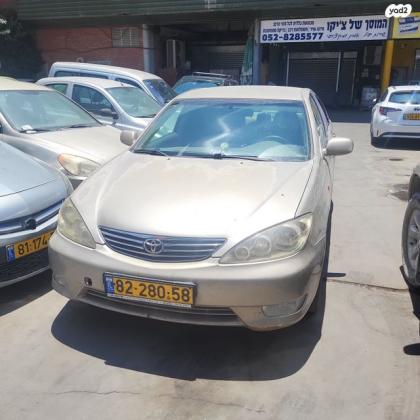 טויוטה קאמרי GLI אוט' 2.4 (156 כ''ס) בנזין 2005 למכירה בחדרה