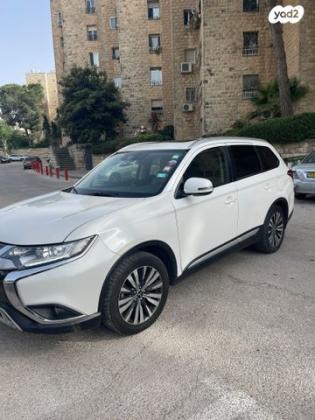 מיצובישי אאוטלנדר Instyle אוט' 7 מק' 2.0 (150 כ"ס) בנזין 2020 למכירה בירושלים