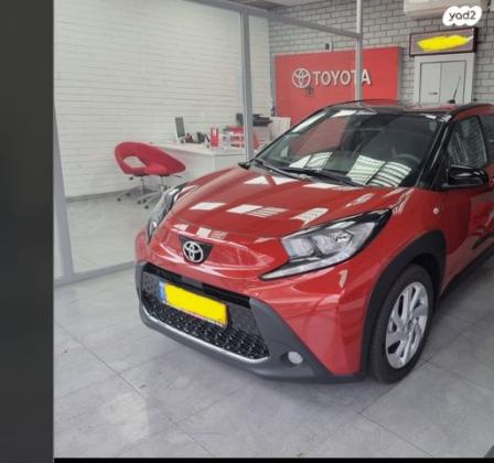 טויוטה אייגו קרוס (AYGO X) Pulse הצ'בק 4X2 אוט' 1.0 (72 כ"ס) בנזין 2022 למכירה בנס ציונה