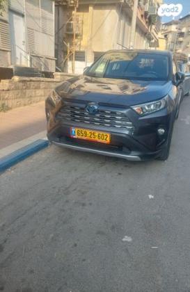 טויוטה RAV4 הייבריד E-xperience הייבריד 5 דל' אוט' 2.5 (178 כ''ס) בנזין 2021 למכירה בבני ברק