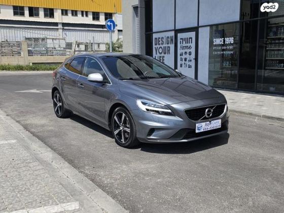 וולוו V40 T4 R-Design אוט' 2.0 (190 כ"ס) בנזין 2018 למכירה בראשון לציון