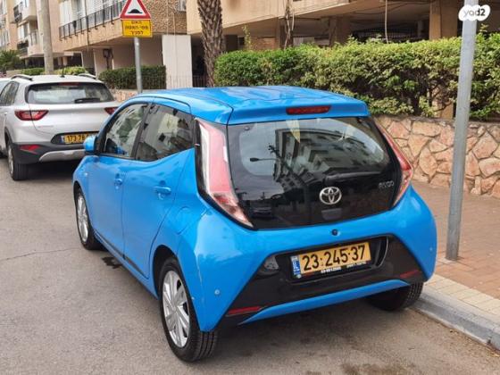 טויוטה אייגו (AYGO) X-Play אוט' 1.0 (69 כ"ס) בנזין 2016 למכירה בשוהם