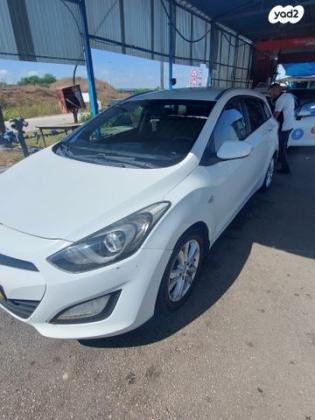 יונדאי i30 Inspire סטיישן אוט' 1.6 (135 כ"ס) בנזין 2015 למכירה ביקנעם עילית