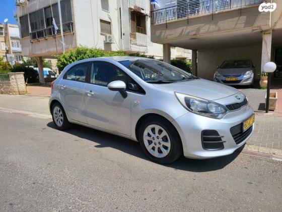 קיה ריו LX הצ'בק אוט' 1.4 (109 כ''ס) בנזין 2015 למכירה בחולון