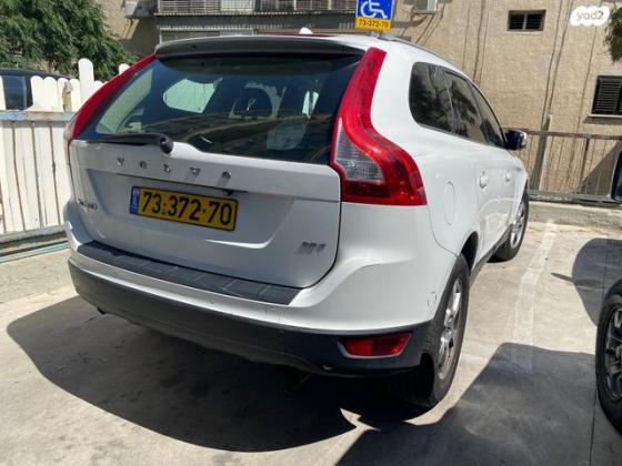 וולוו XC60 Kinetic סטיישן אוט' 2.0 (203 כ"ס) בנזין 2011 למכירה ברמת גן