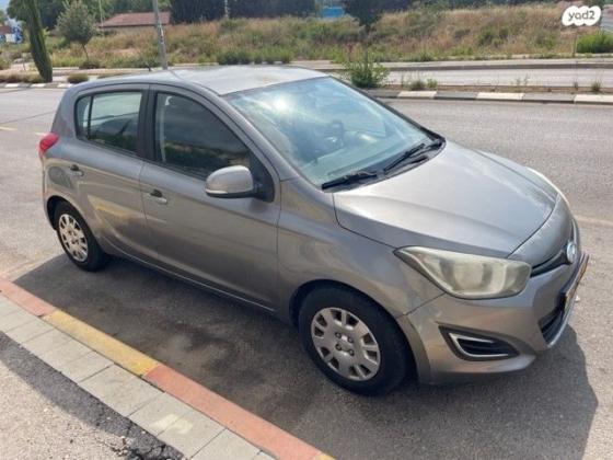 יונדאי i20 Insight אוט' 1.4 (100 כ"ס) בנזין 2013 למכירה בקרית טבעון