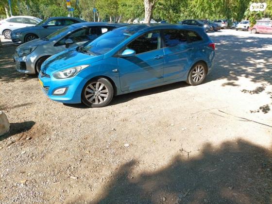 יונדאי i30 Inspire סטיישן אוט' 1.6 (135 כ"ס) בנזין 2014 למכירה ברמת גן