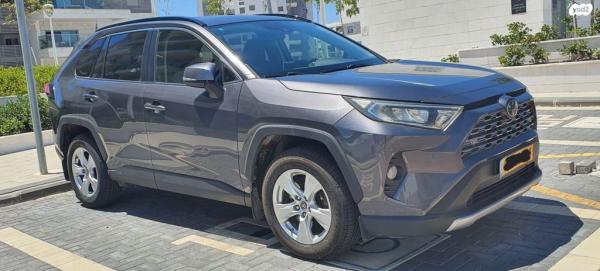 טויוטה RAV4 ארוך 4X2 Experience אוט' 2.0 (175 כ''ס) בנזין 2019 למכירה בנהריה