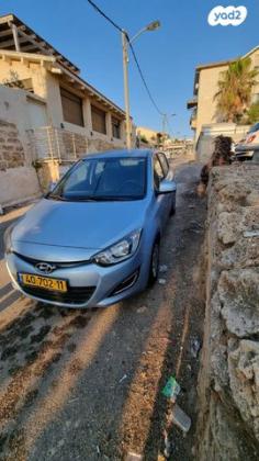 יונדאי i20 Insight אוט' 1.4 (100 כ"ס) בנזין 2013 למכירה בתל אביב יפו