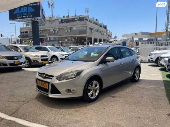 פורד פוקוס Trend הצ'בק אוט' 1.6 (125 כ''ס) בנזין 2012 למכירה בראשון לציון