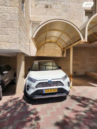 טויוטה RAV4 הייבריד E-motion הייבריד אוט' 2.5 (178 כ''ס) בנזין 2021 למכירה בירושלים