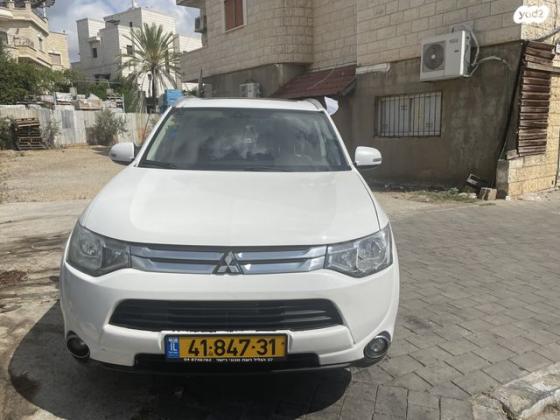 מיצובישי אאוטלנדר Instyle SR אוט' 7 מק' 2.0 (150 כ''ס) בנזין 2014 למכירה בסח'נין