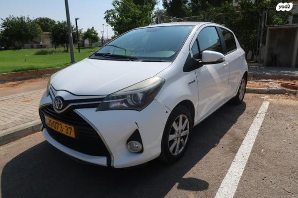 טויוטה יאריס הייבריד Hybrid אוט' 1.5 (74 כ''ס) בנזין 2016 למכירה בכפר ביל"ו