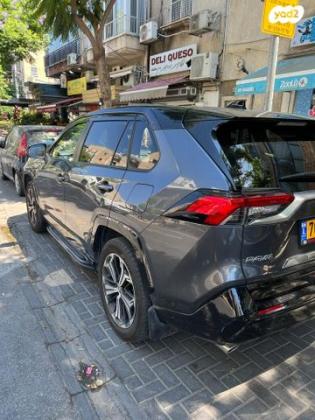 טויוטה RAV4 הייבריד 4X4 E-Motion פלאג-אין אוט' 2.5 (185 כ''ס) היברידי חשמל / בנזין 2021 למכירה בתל אביב יפו