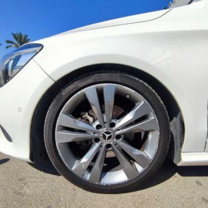 מרצדס CLA CLA180 Urban אוט' 1.6 (122 כ"ס) בנזין 2019 למכירה בראשון לציון