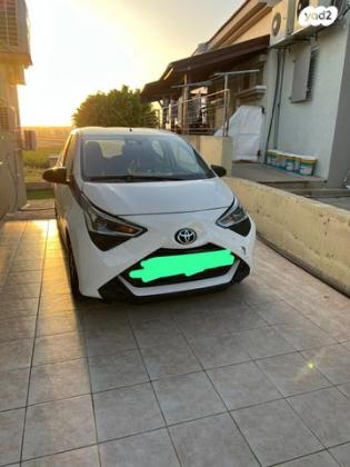 טויוטה אייגו (AYGO) X-Play אוט' 1.0 (72 כ''ס) בנזין 2021 למכירה בתלמים