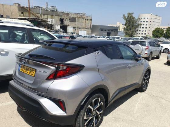 טויוטה C-HR Chic הייבריד אוט' 1.8 (98 כ"ס) בנזין 2021 למכירה בפתח תקווה