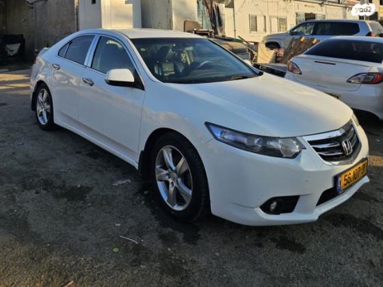 הונדה אקורד Luxury אוט' 2.0 (156 כ''ס) בנזין 2014 למכירה ברהט