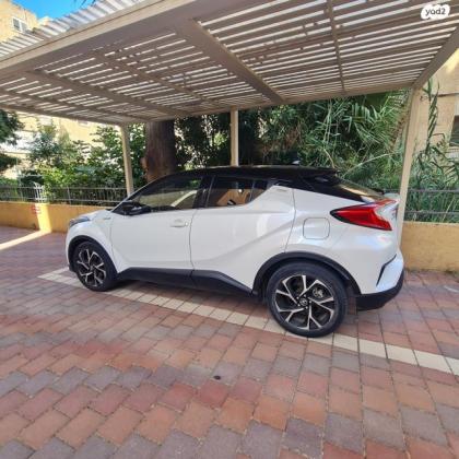 טויוטה C-HR Chic הייבריד אוט' 1.8 (98 כ"ס) בנזין 2019 למכירה בעפולה