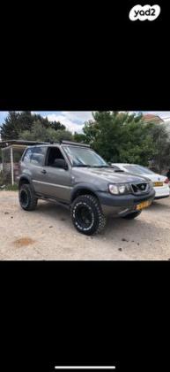 ניסאן טראנו קצר 4X4 SR ידני 2.4 (118 כ''ס) בנזין 2001 למכירה בכפר קרע