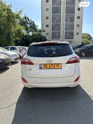 יונדאי i30 Inspire סטיישן אוט' 1.6 (135 כ"ס) בנזין 2013 למכירה בחולון