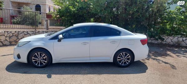 טויוטה אוונסיס Executive SS אוט' 1.8 (147 כ"ס) בנזין 2017 למכירה בזרזיר