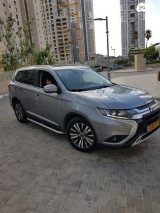 מיצובישי אאוטלנדר Premium אוט' 7 מק' 2.0 (150 כ''ס) בנזין 2019 למכירה בנתניה