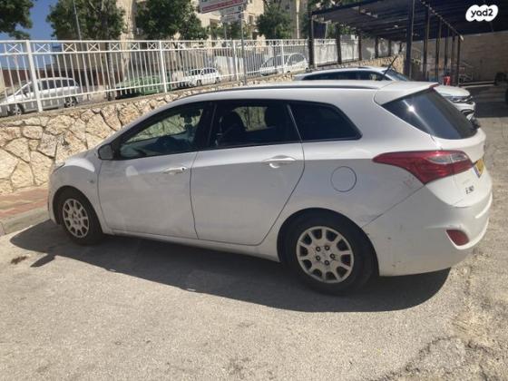 יונדאי i30 Inspire סטיישן אוט' 1.6 (135 כ"ס) בנזין 2013 למכירה בביתר עילית