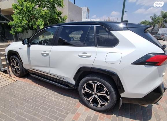 טויוטה RAV4 הייבריד 4X4 E-Motion פלאג-אין אוט' 2.5 (185 כ''ס) היברידי חשמל / בנזין 2022 למכירה בצפת