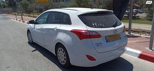 יונדאי i30 Inspire סטיישן אוט' 1.6 (135 כ"ס) בנזין 2013 למכירה בשוהם