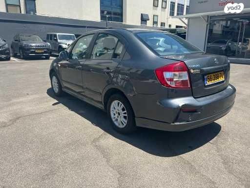 סוזוקי SX4 GLX סדאן אוט' 1.6 (119 כ"ס) בנזין 2011 למכירה ברעננה